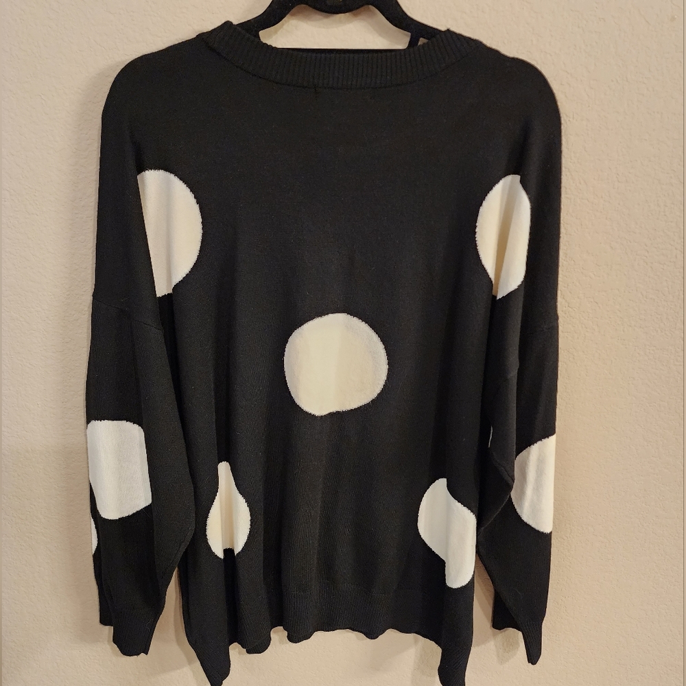 T. Tahari Women's Black Crew Neck Sweater w White Polka Dots - Size 3X - Picture 4 of 6